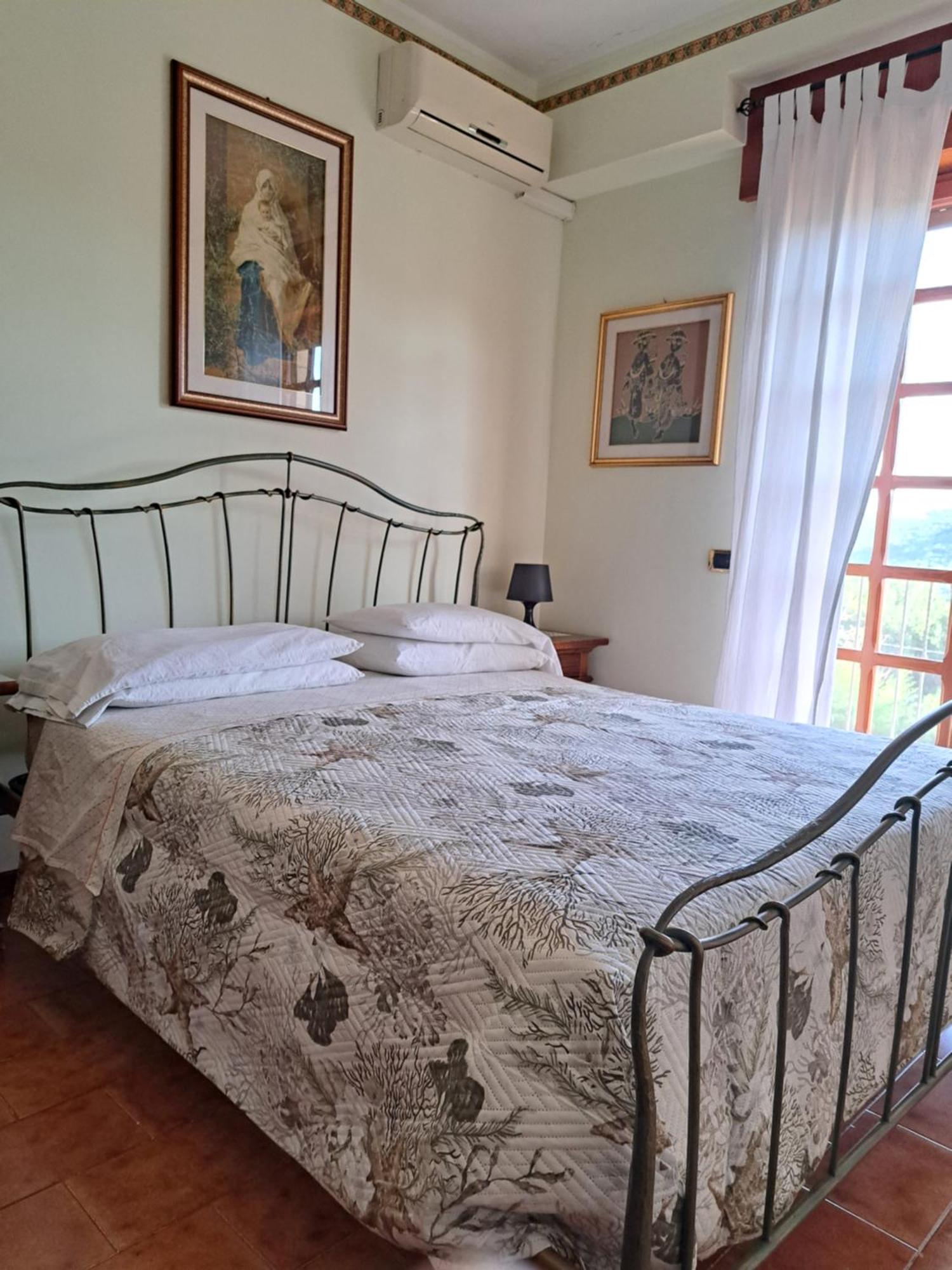 Appartamento Serenella Maenza Exterior foto